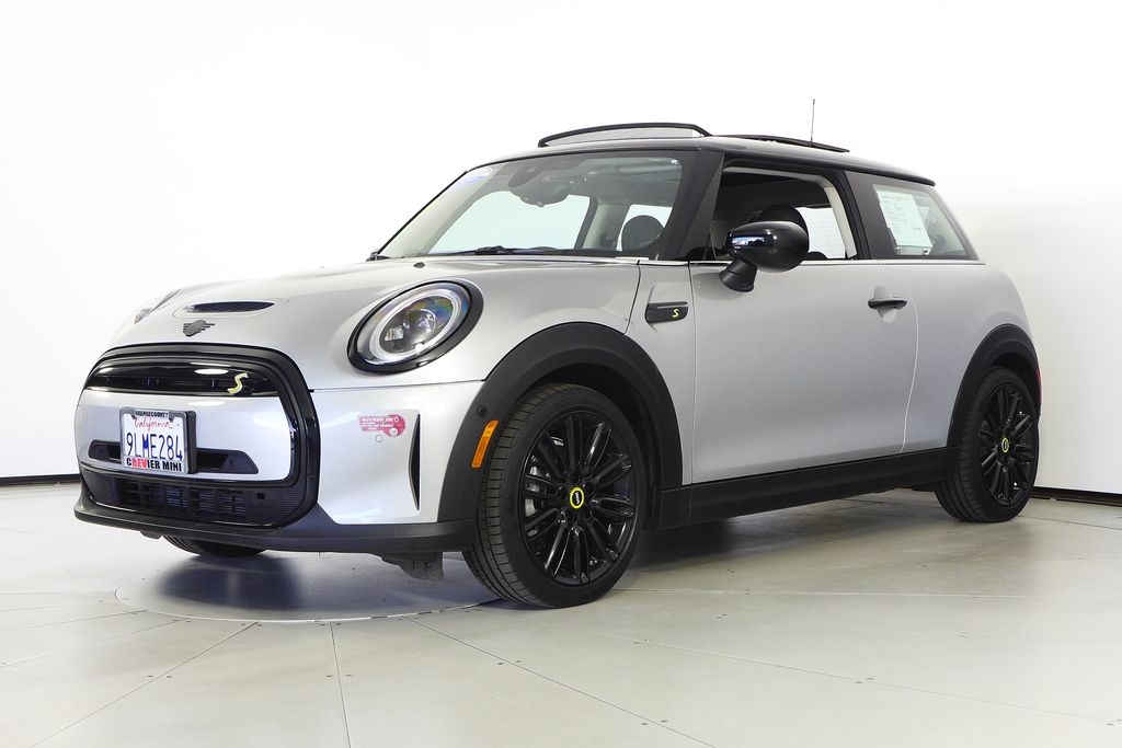 Used 2024 MINI Hardtop 2 Door SE with VIN WMW13DJ05R2V88512 for sale in Santa Ana, CA