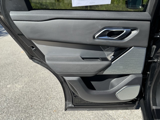 2022 Land Rover Range Rover Velar P250 R-Dynamic S photo 14