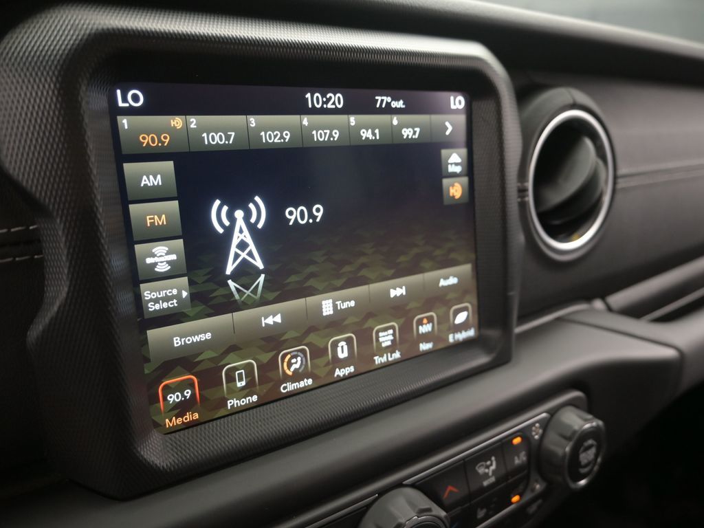 2021 Jeep Wrangler Unlimited Sahara 4xe photo 14