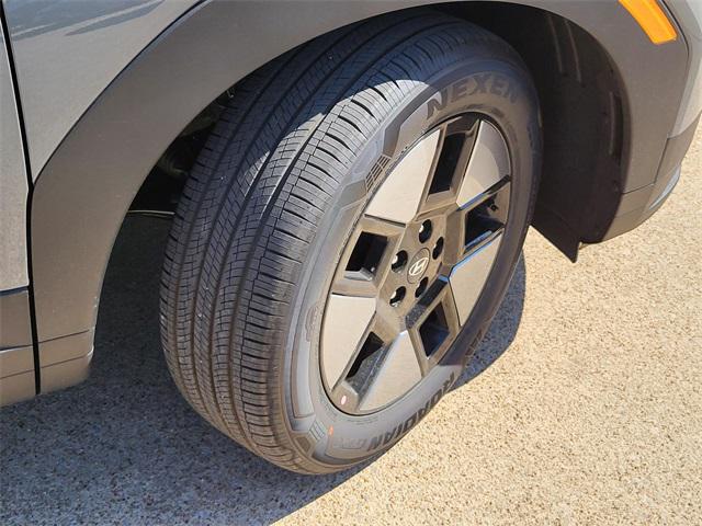 2026 Hyundai Santa Fe SE photo 3