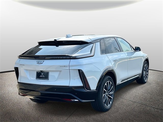 2025 Cadillac Lyriq Sport photo 2