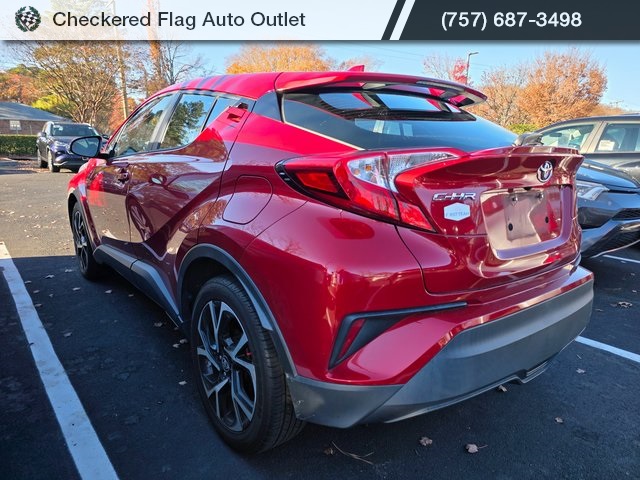 2020 Toyota C-HR XLE photo 4