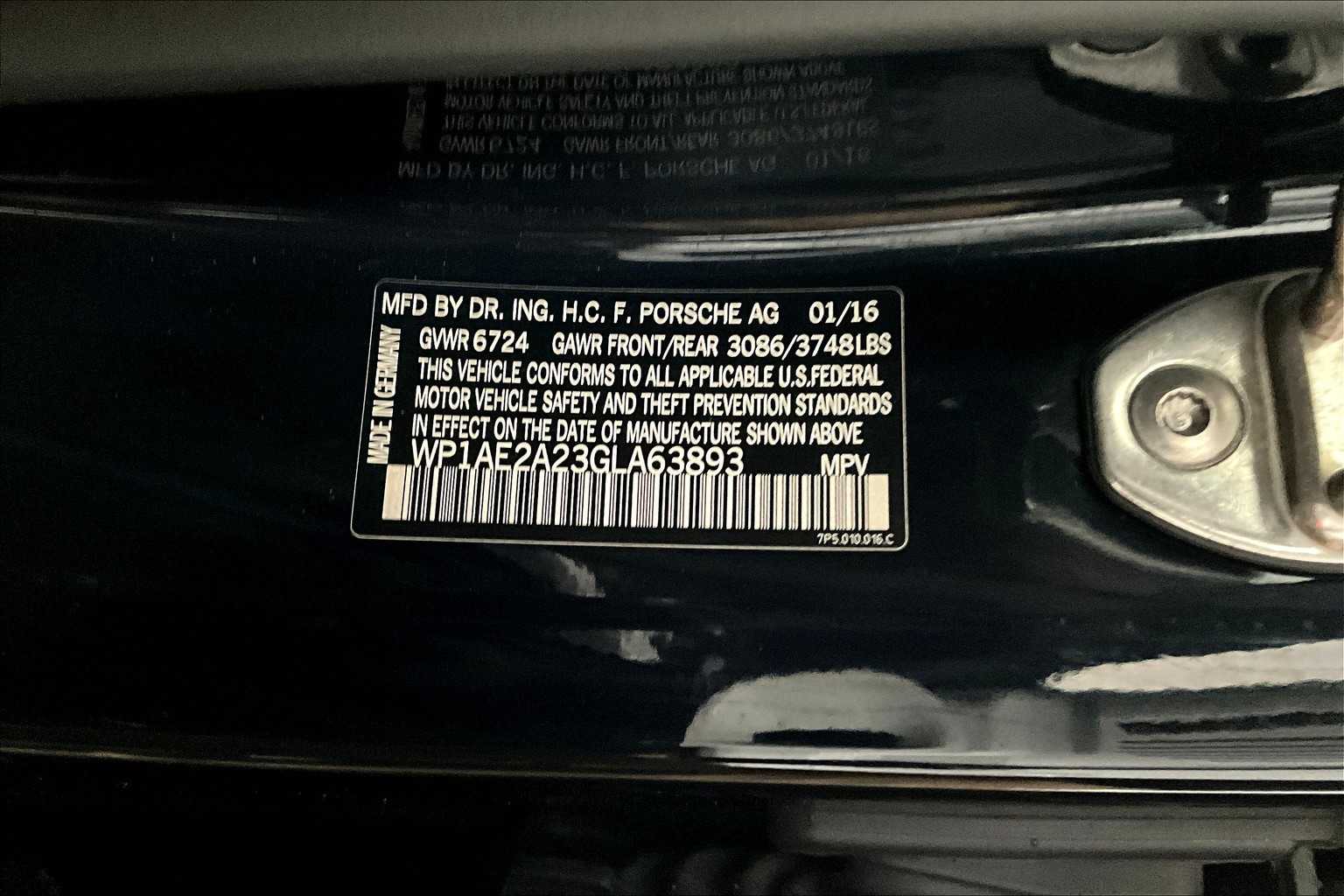 2016 Porsche Cayenne S E-Hybrid photo 28