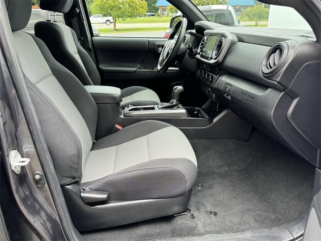2023 Toyota Tacoma TRD Off-Road 4x4 photo 12