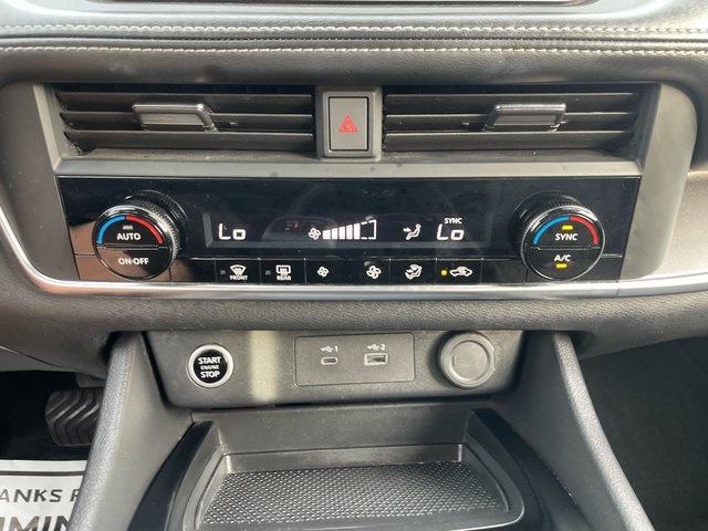 2023 Nissan Rogue SV photo 27