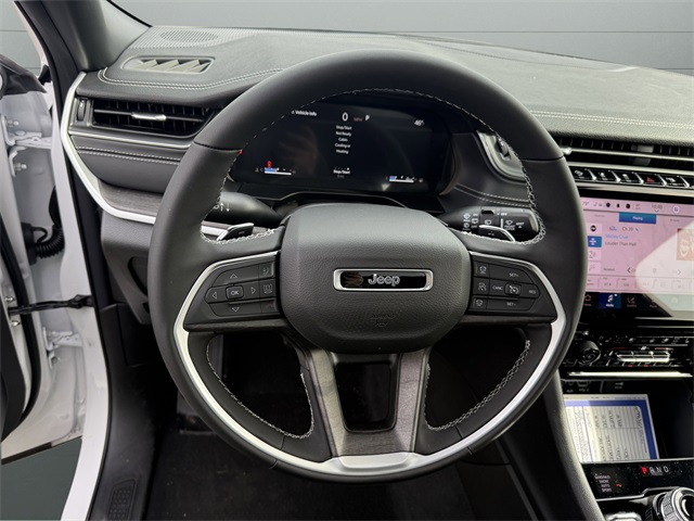 2025 Jeep Grand Cherokee Limited photo 10