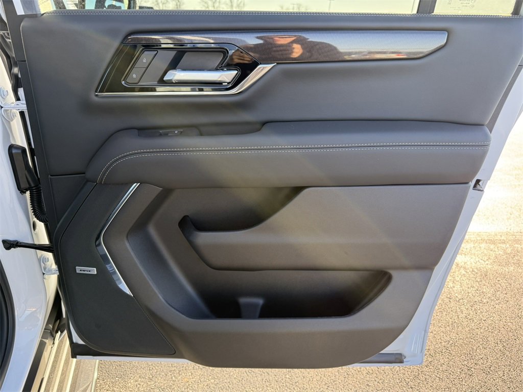 2026 GMC YUKON XL - Image 35