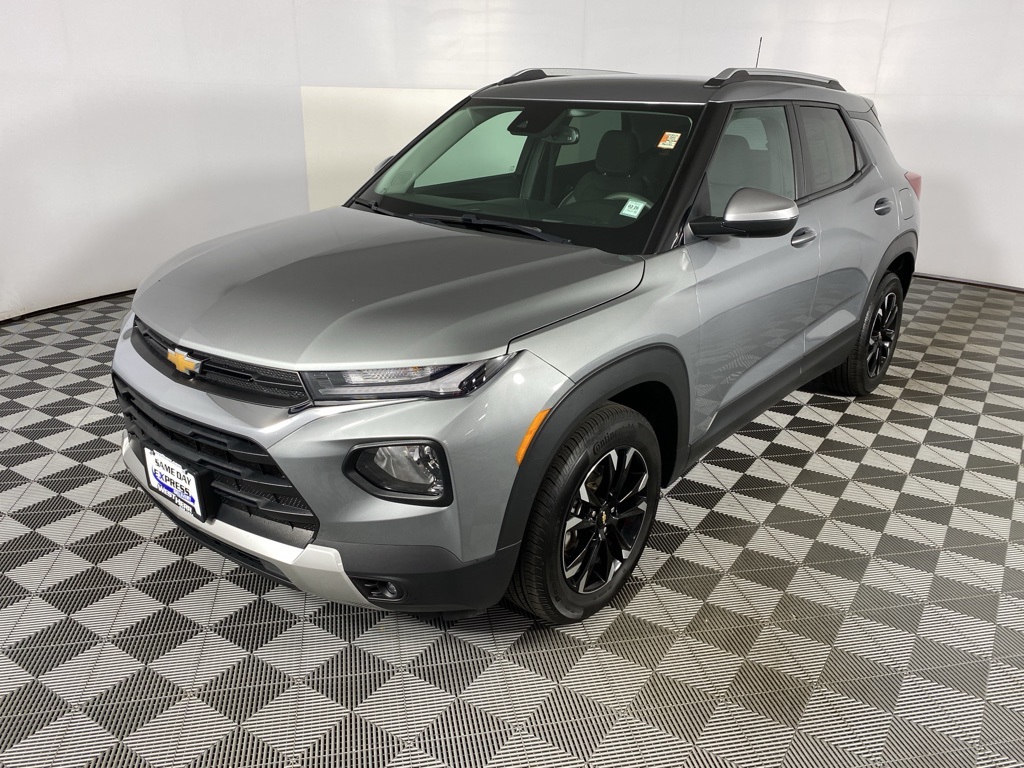 2023 Chevrolet Trailblazer LT photo 3