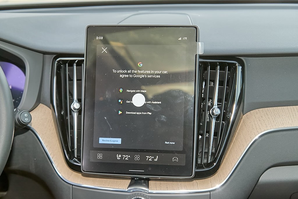 2026 VOLVO XC60 - Image 24