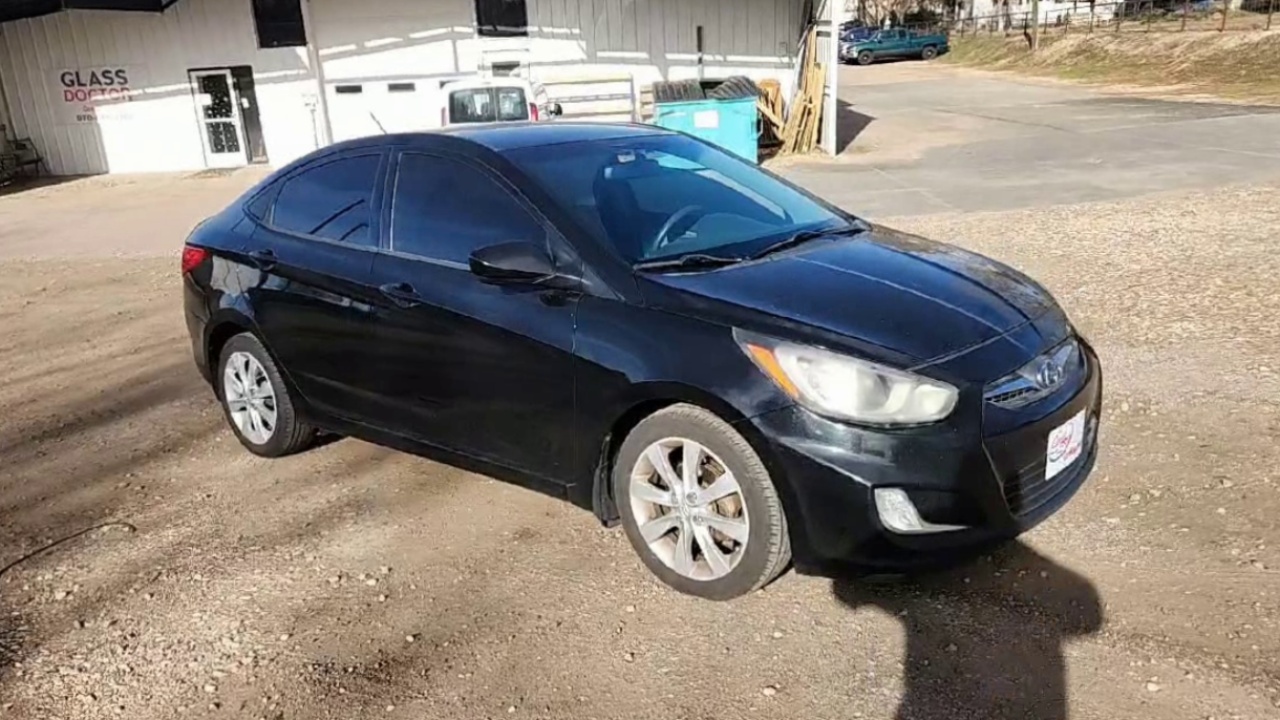 2013 Hyundai Accent GLS's photo