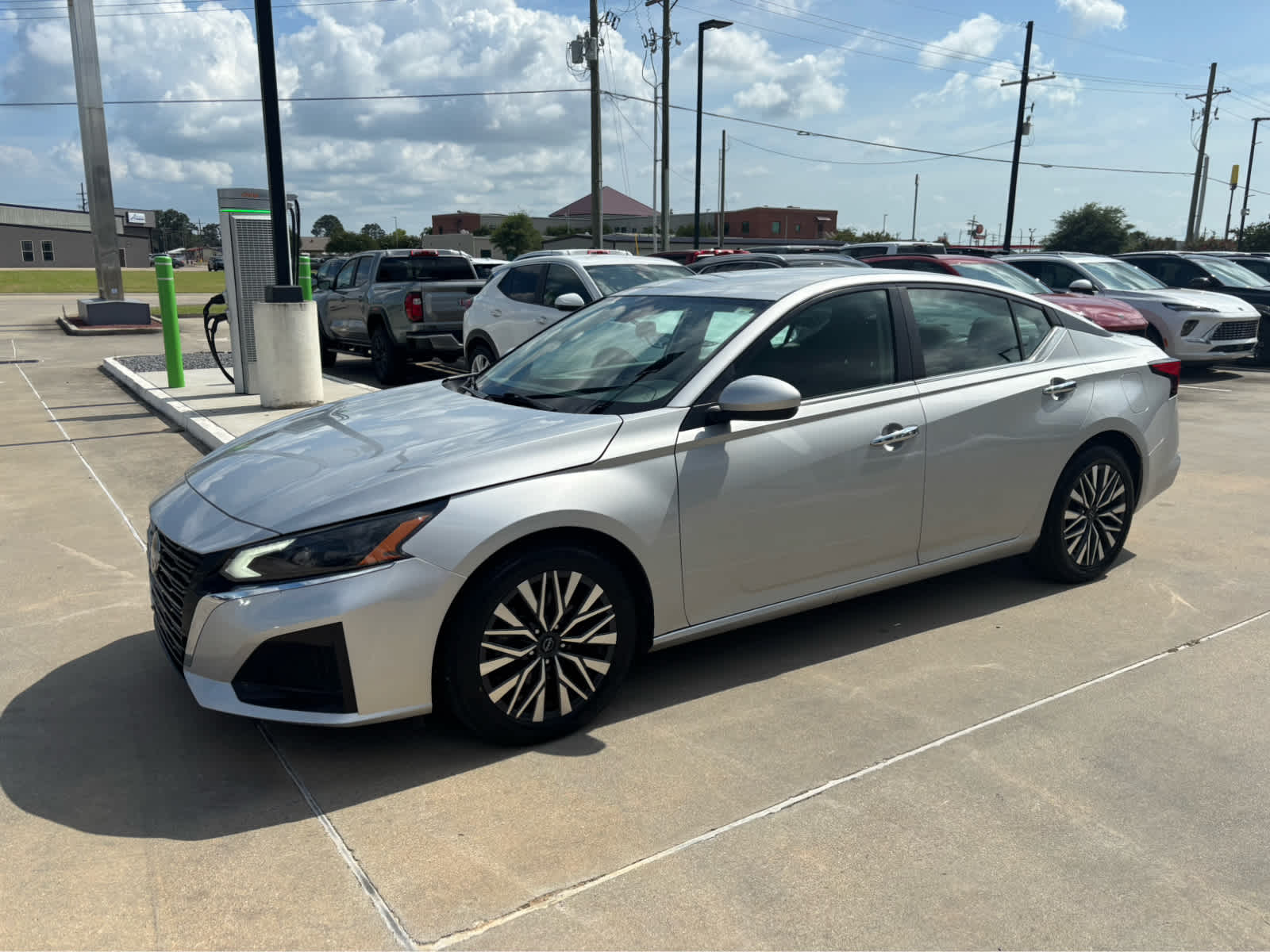 2023 Nissan Altima 2.5 SV photo 3