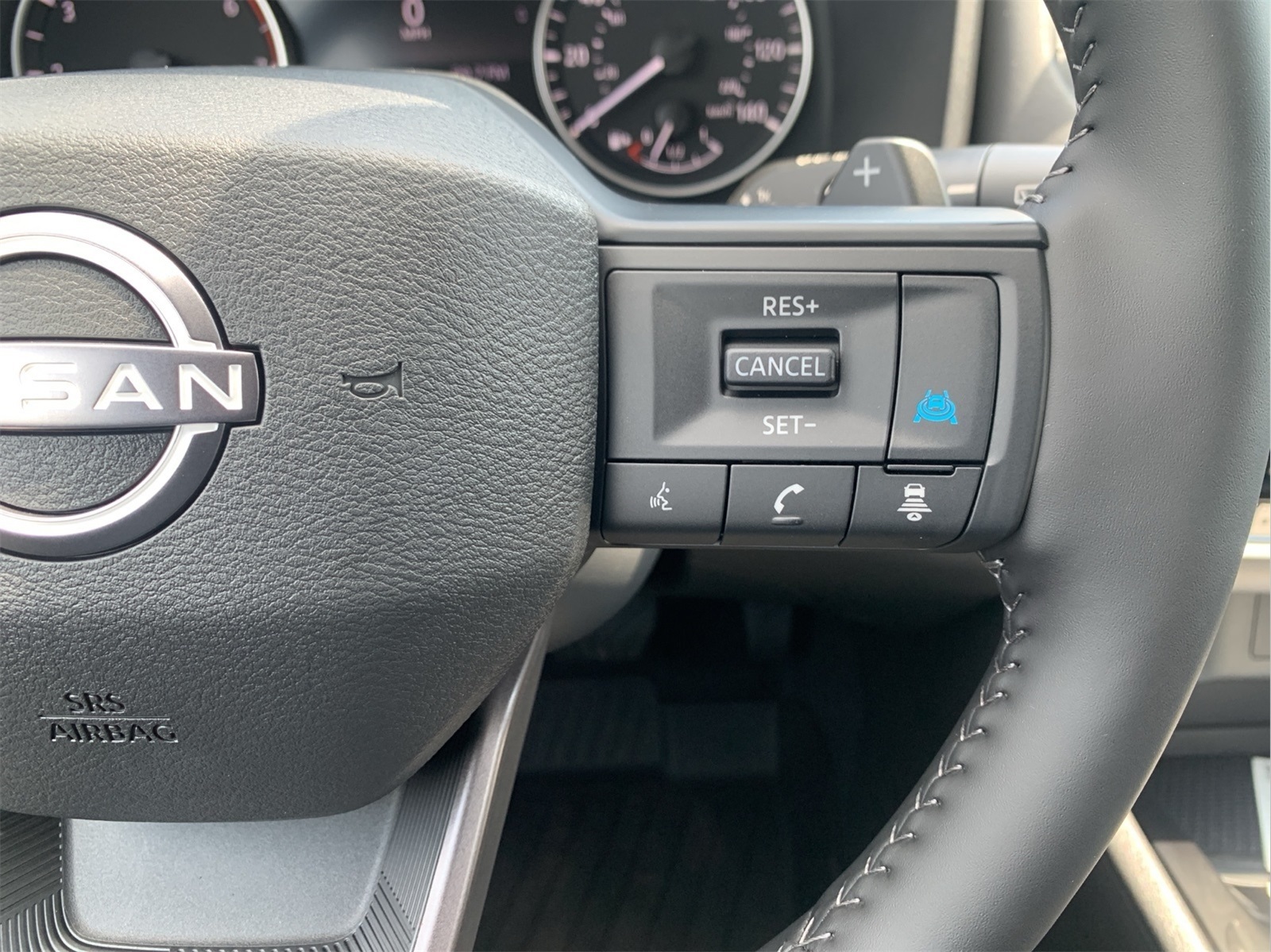 2026 Nissan Rogue SV photo 16