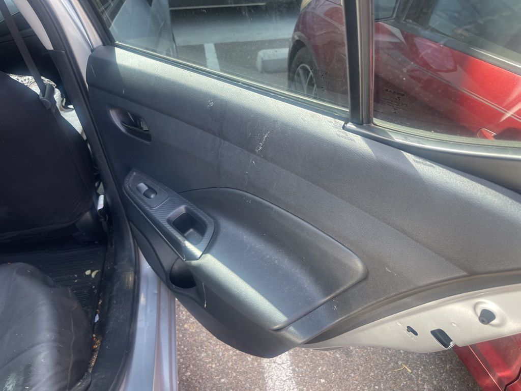 2025 Nissan Versa 1.6 S photo 16