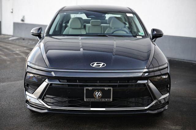 2025 Hyundai Sonata Hybrid SEL photo 3