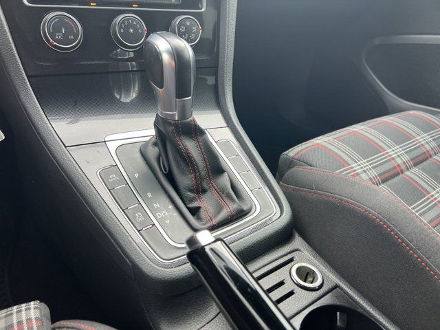 2017 Volkswagen Golf GTI Sport SE Autobahn photo 11