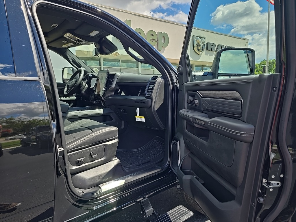 2026 Ram 2500 Limited photo 17