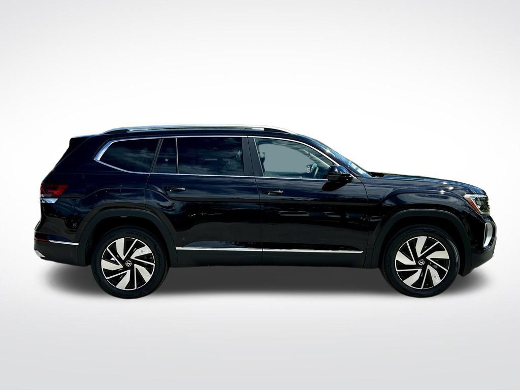 2026 Volkswagen Atlas SEL photo 7