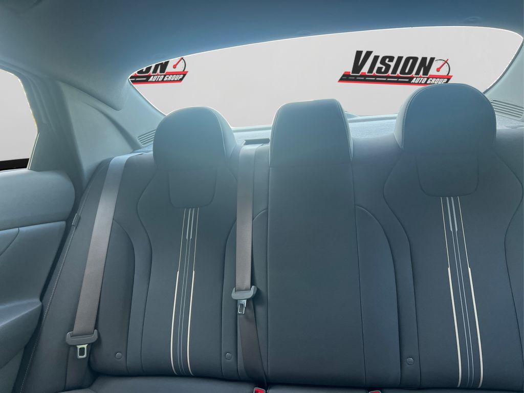2024 Hyundai Elantra SEL photo 16