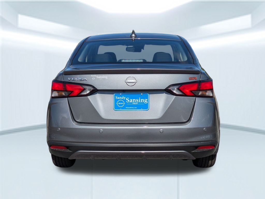2025 Nissan Versa SR photo 4