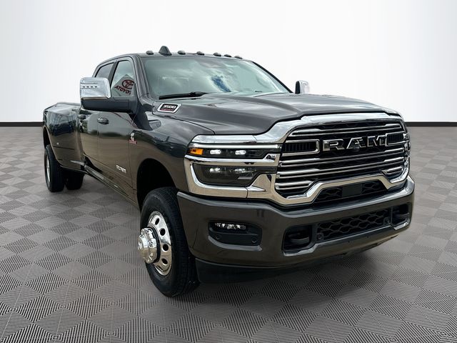 2026 RAM Ram 3500 Pickup Laramie's photo