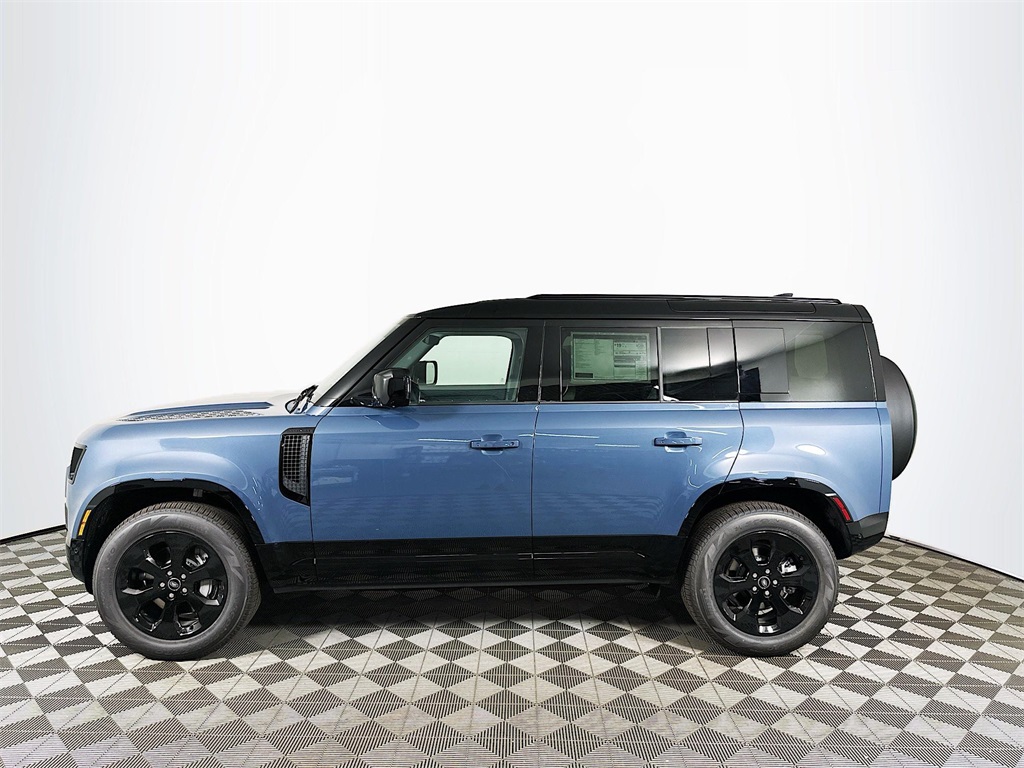 2025 Land Rover Defender 110 X-Dynamic SE photo 7