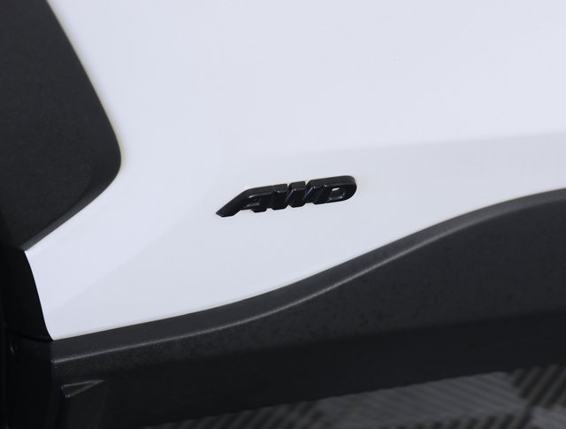 2023 Toyota RAV4 Hybrid Limited photo 4
