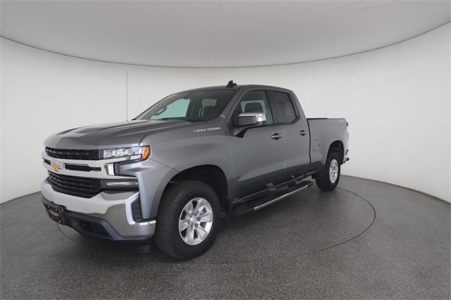 2019 Chevrolet Silverado 1500 LT photo 2