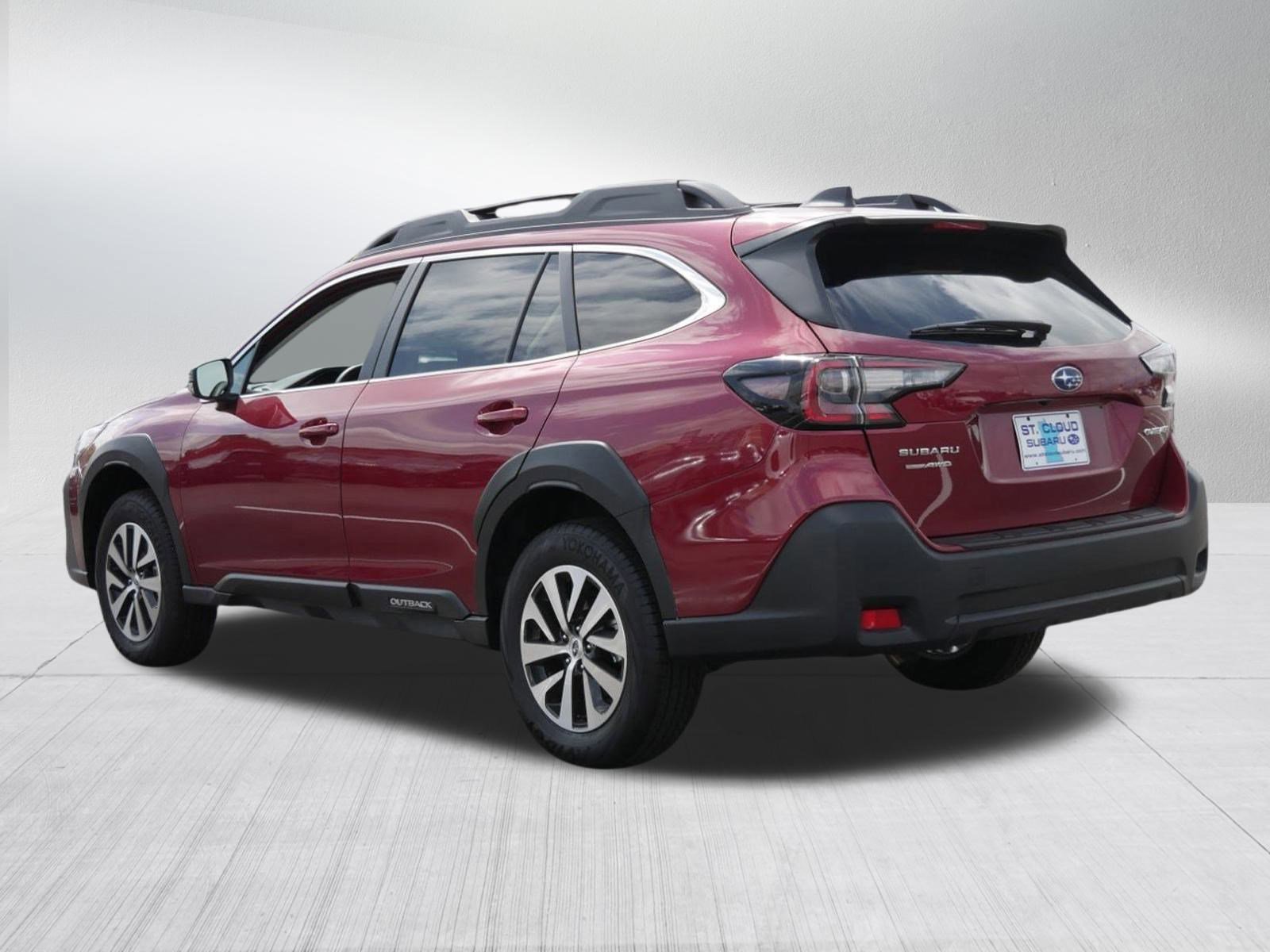 2025 Subaru Outback Premium photo 2