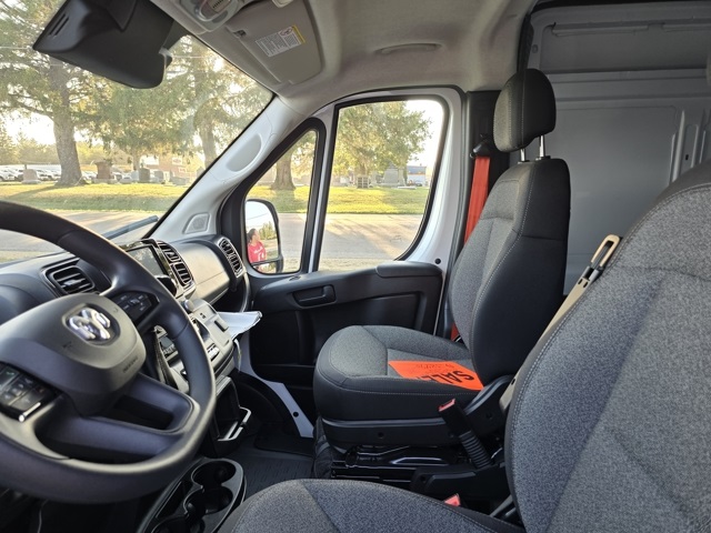 2025 Ram ProMaster 2500 photo 8