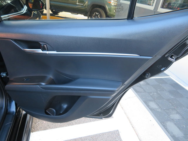 2021 Toyota Camry SE photo 11