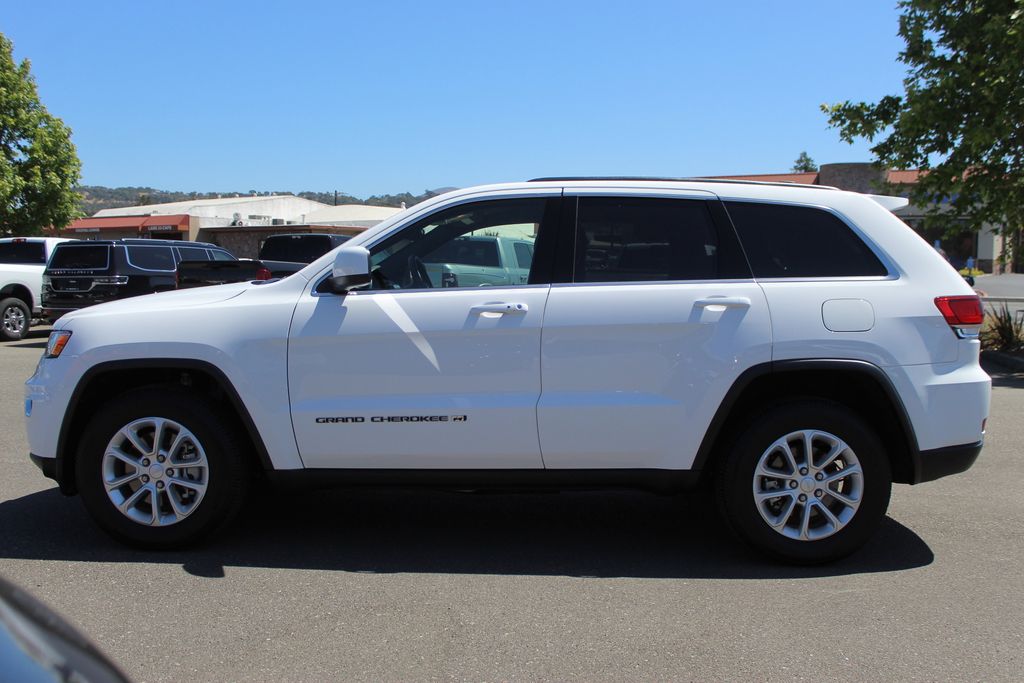 2022 Jeep Cherokee Laredo photo 9