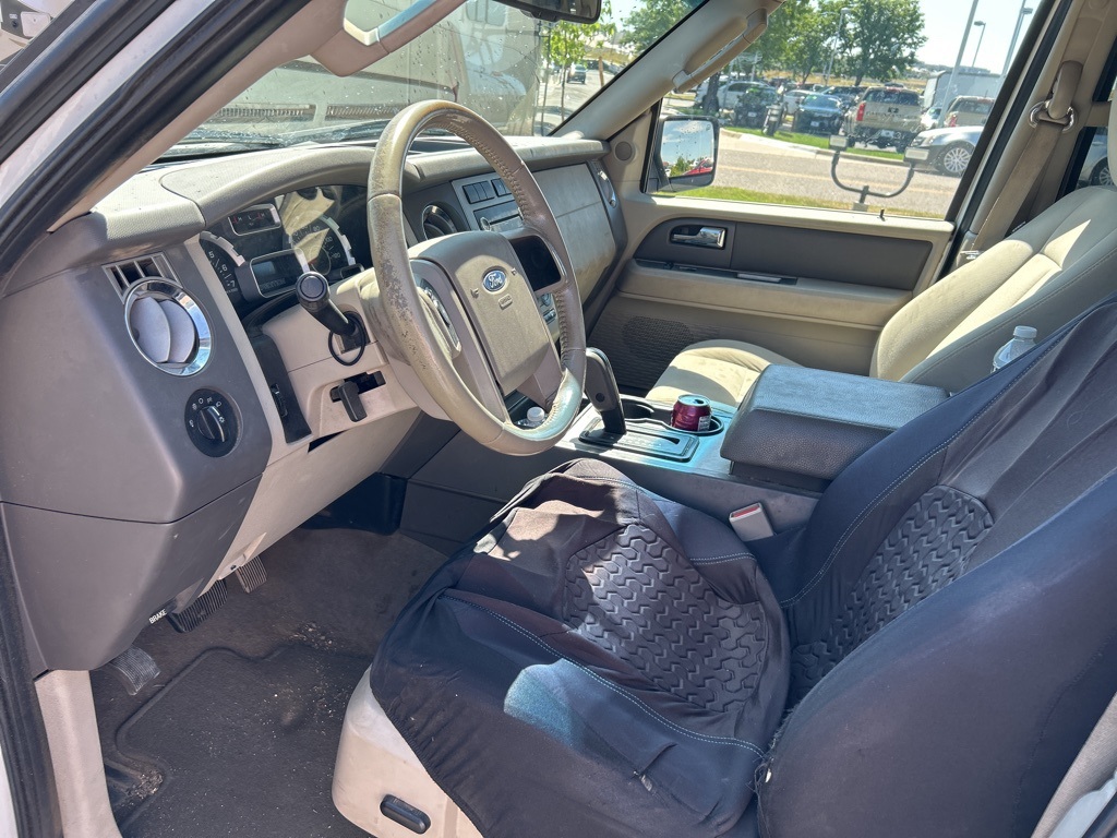 2010 Ford Expedition XLT photo 16