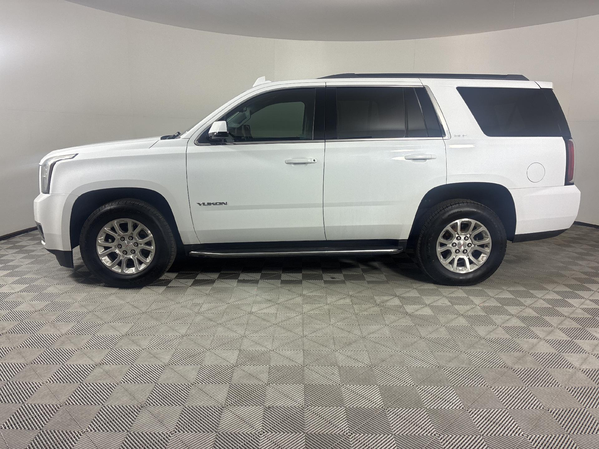 2018 Gmc Yukon SLE photo 2