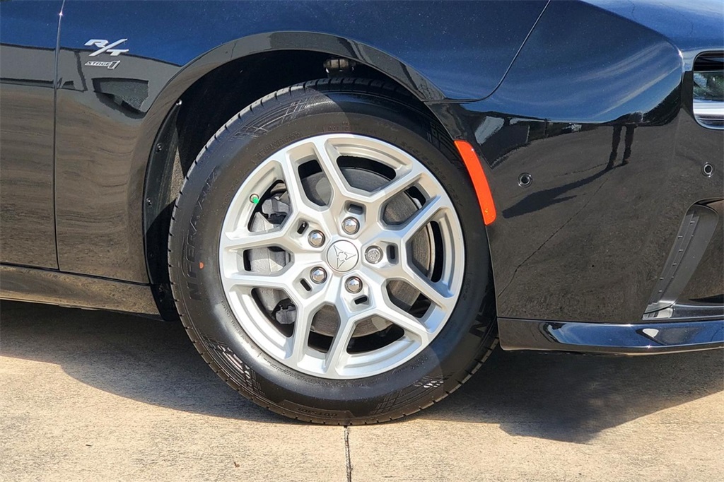 2025 Dodge Charger R/T photo 3