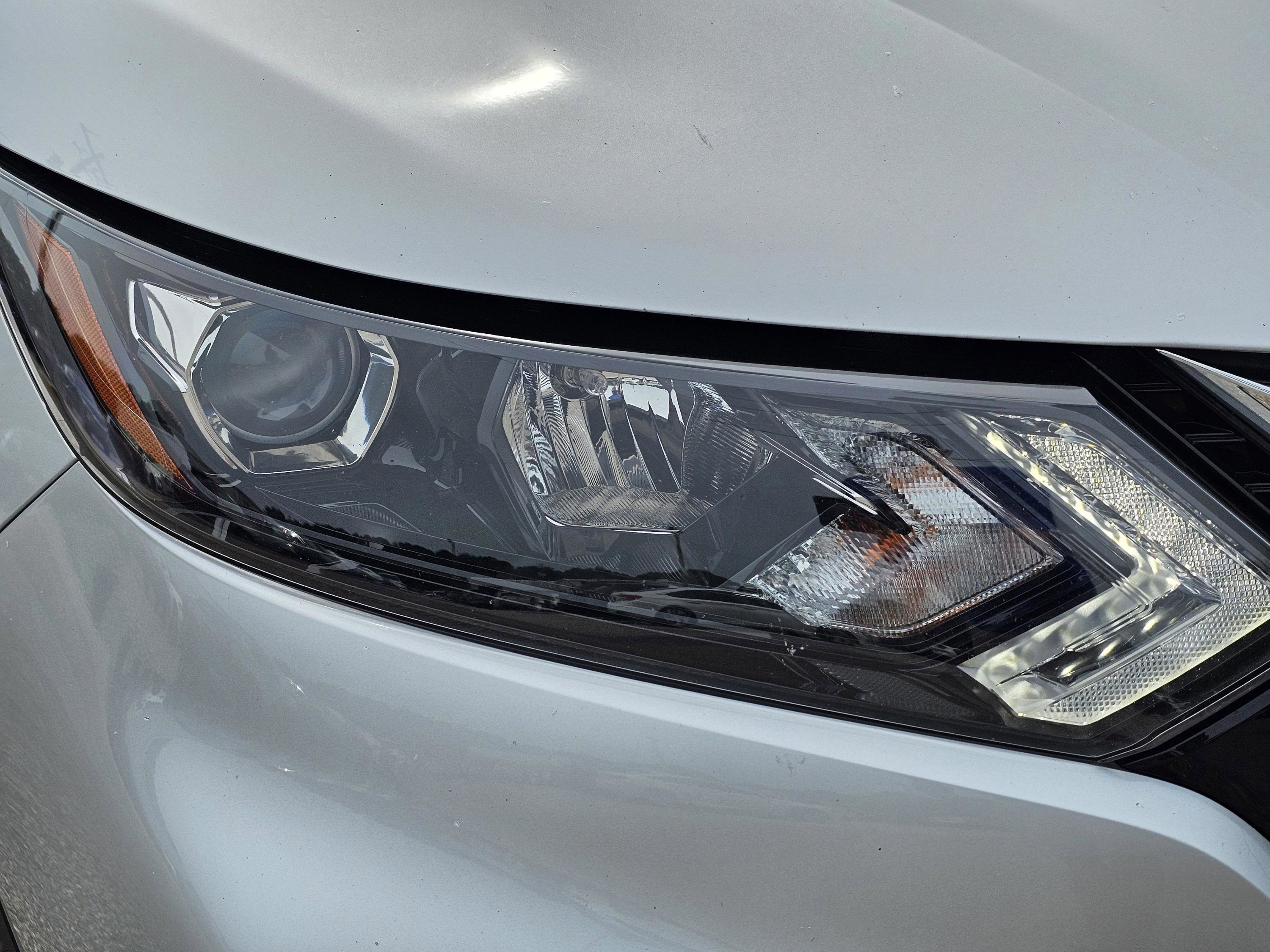2022 Nissan Rogue Sport SV photo 4