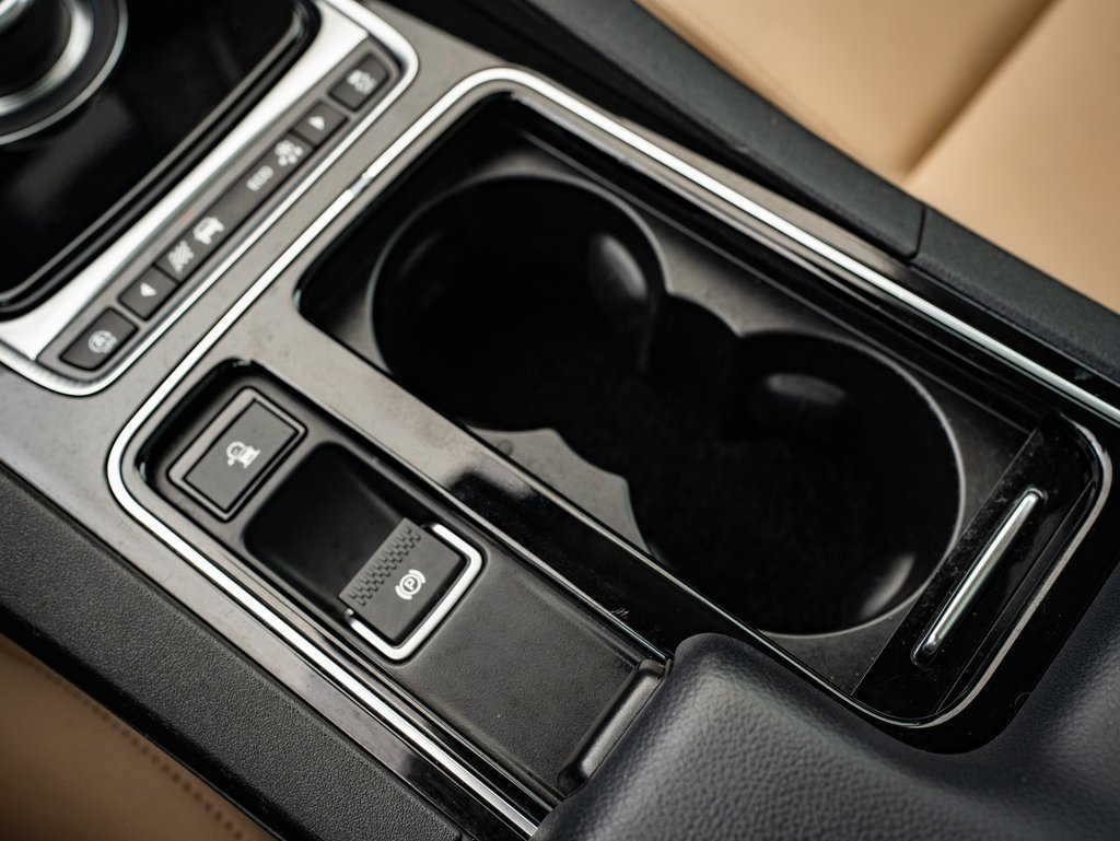 2018 Jaguar F-PACE Premium photo 30