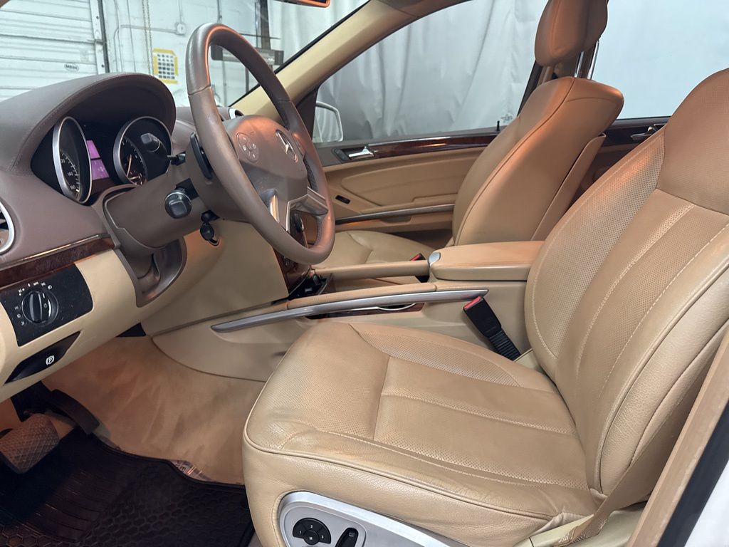 2011 Mercedes Benz GL 350 photo 11
