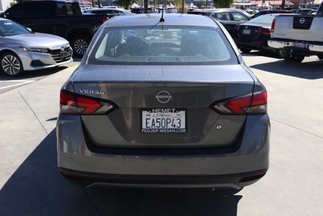 2025 Nissan Versa 1.6 S photo 4