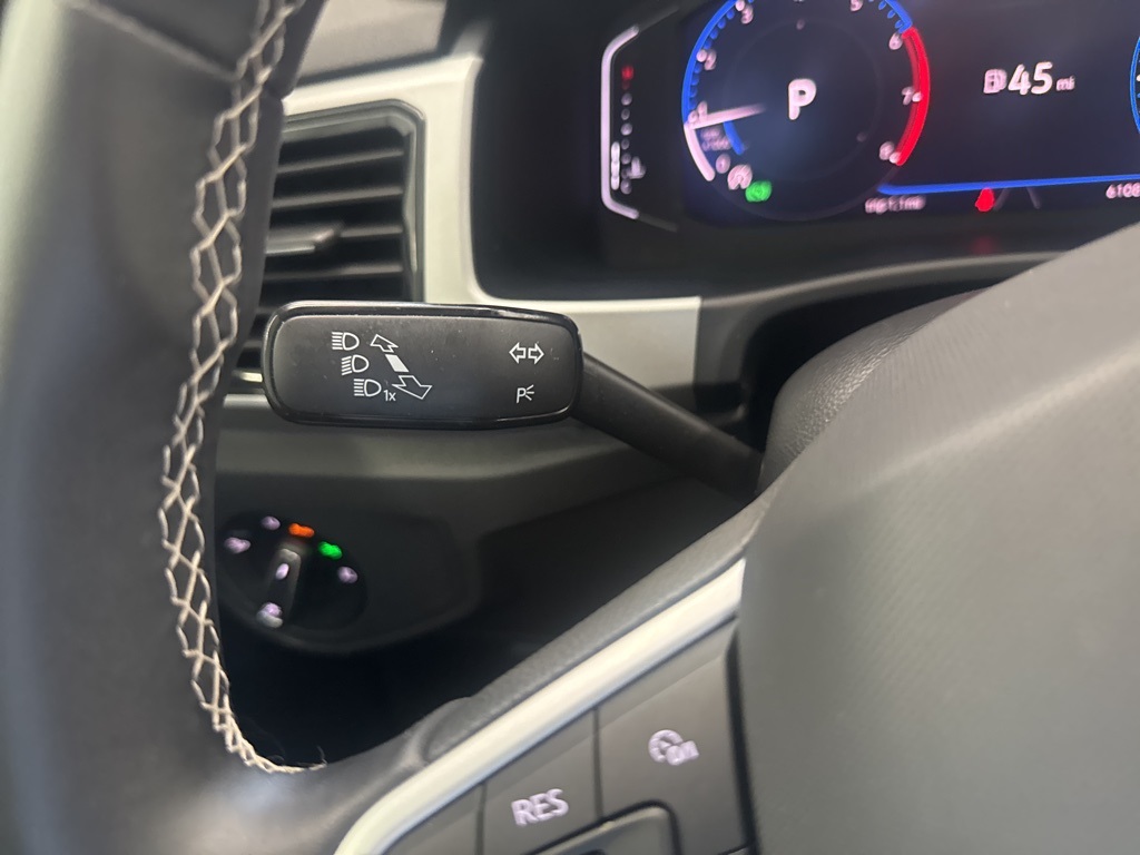 2021 Volkswagen Atlas SEL photo 17
