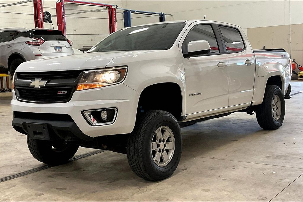 2017 Chevrolet Colorado Z71 photo 30