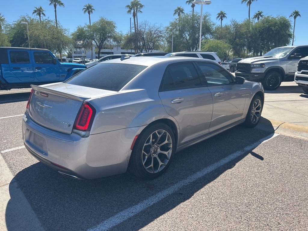 2018 Chrysler 300 S photo 5