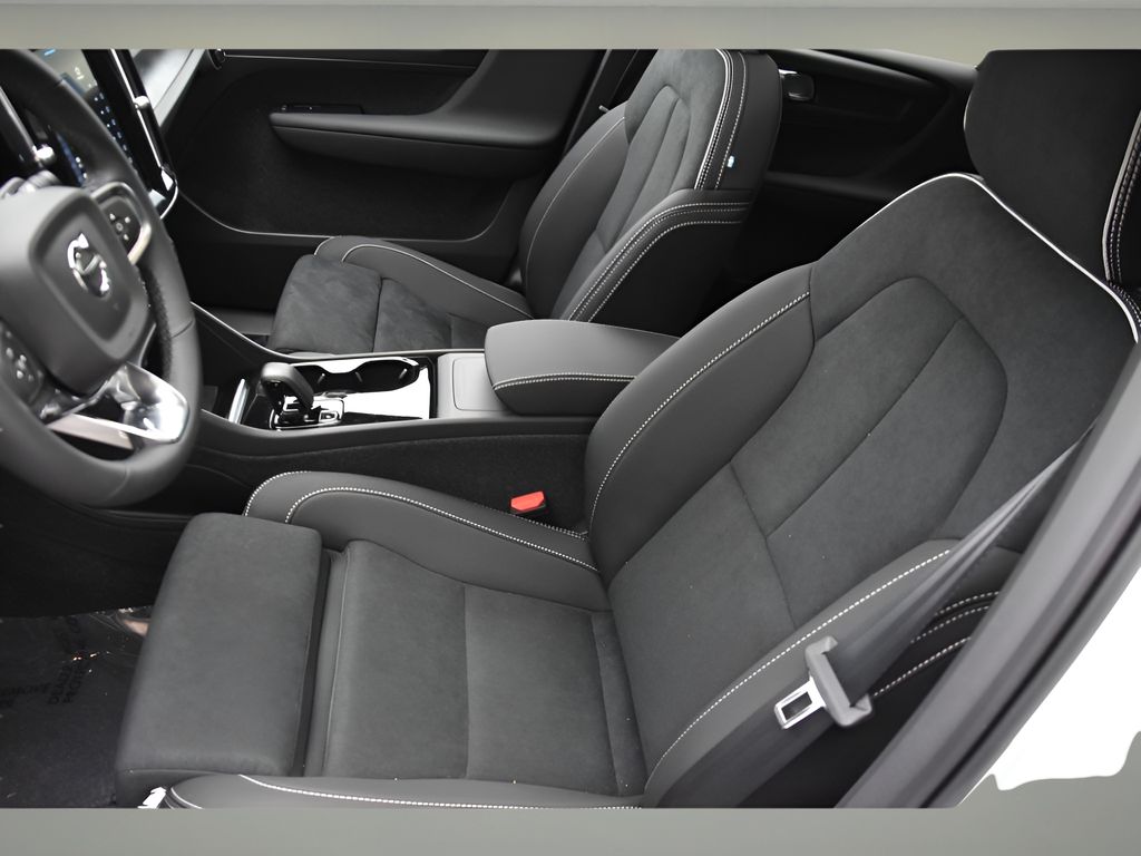 2024 Volvo C40 Recharge Plus photo 11