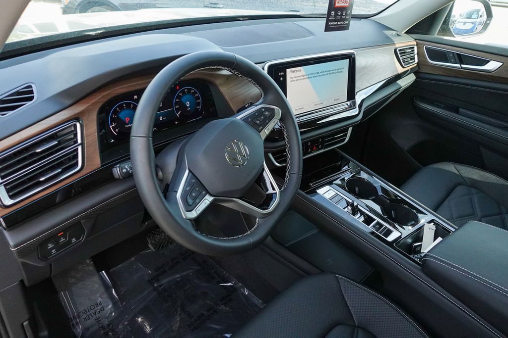 2026 Volkswagen Atlas SE Technology photo 12
