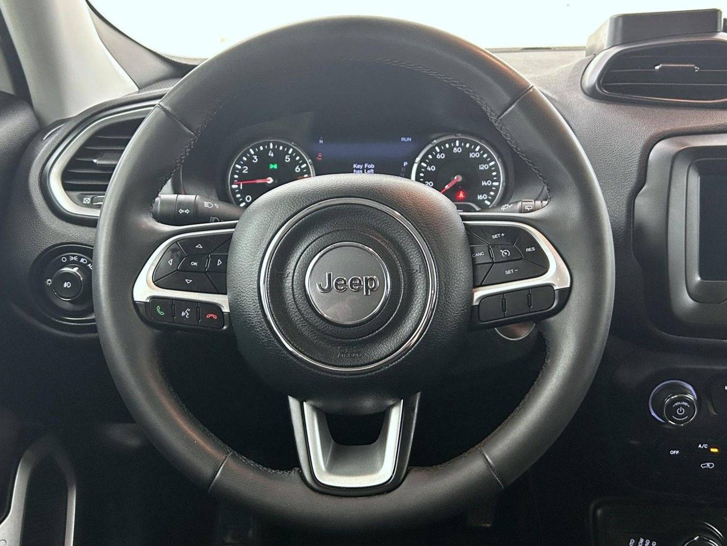 2021 Jeep Renegade Latitude photo 11