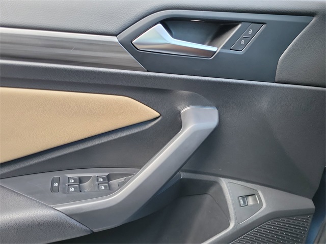2019 Volkswagen Jetta SEL photo 12