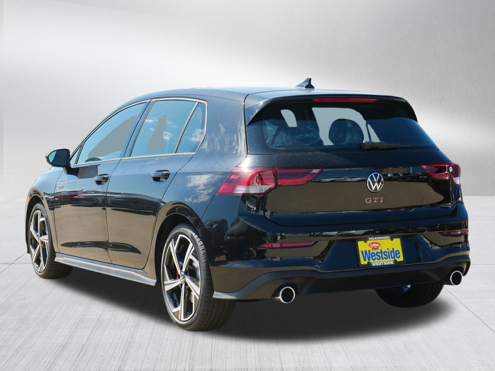 2025 Volkswagen Golf GTI SE photo 2