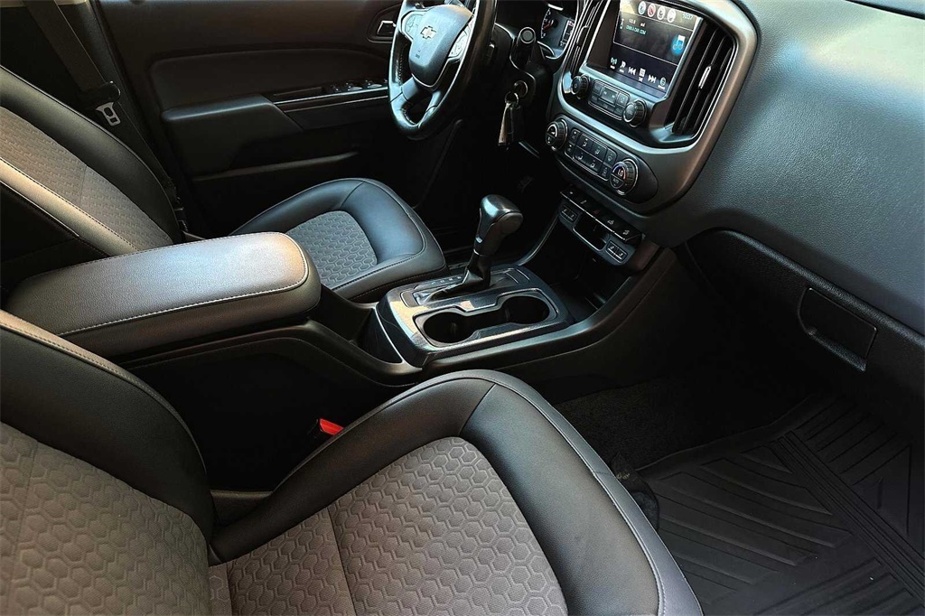 PreOwned 2017 Chevrolet Colorado Z71 4 Door Crew Cab Short Bed Truck