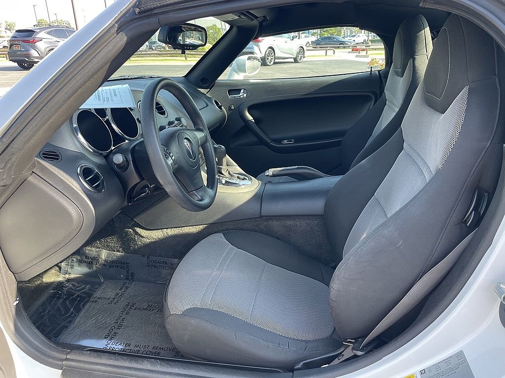 2008 Pontiac Solstice Base photo 16