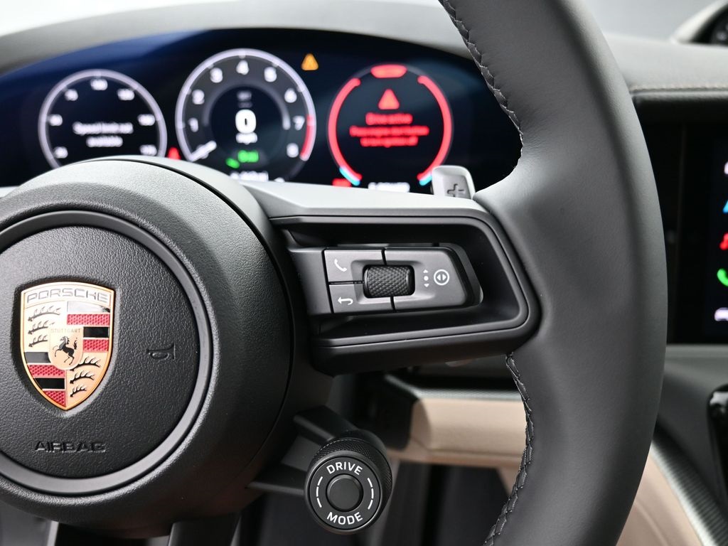 2026 Porsche Panamera E-Hybrid 4 photo 10