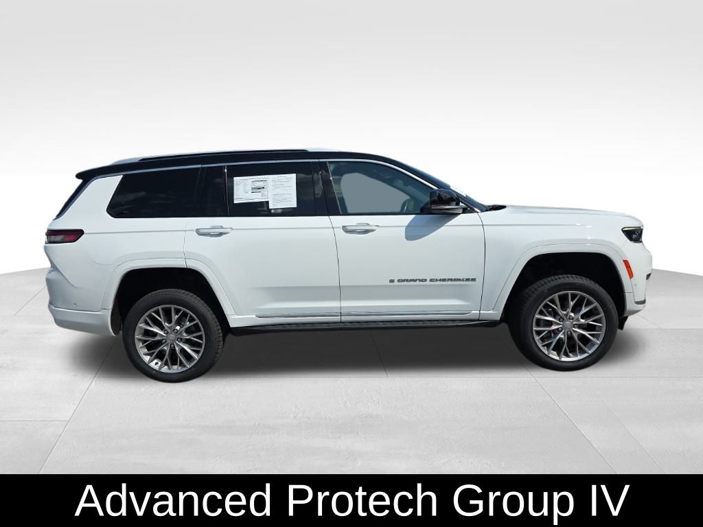 2022 Jeep Grand Cherokee L Summit photo 2